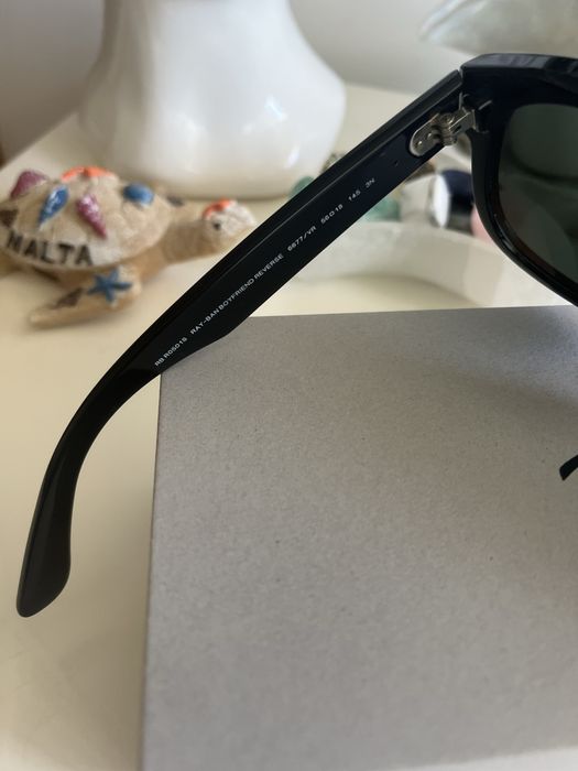 Oculos de sol Ray-Ban modelo Boyfriend Reverse em preto
