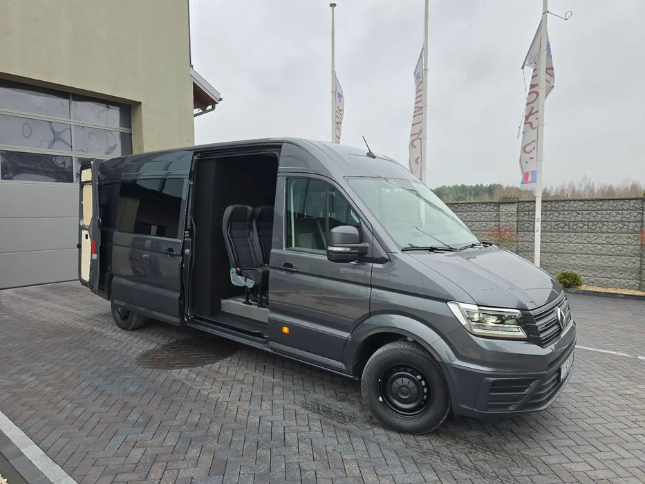 Volkswagen CRAFTER 4 MOTION AUTOMAT-8 Bie Długi 7-OSOBOWY BOGATA OPCJA WYPOSAŻENIA NAVI KAMERA COFANIA FUL LED LAKIER METALIZOWANY SALON PL STAN NOWY