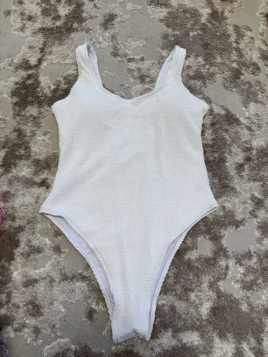 Цільний купальник новий