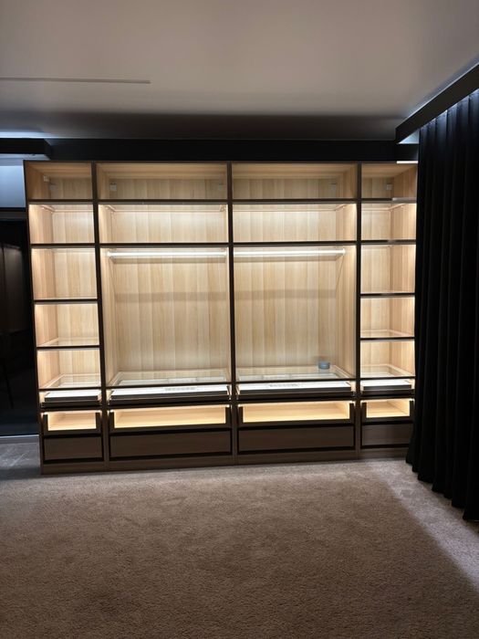 Skręcanie mebli z paczek, montaż mebli