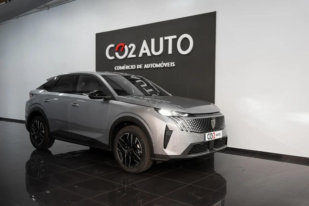Peugeot 3008 1.2 Hybrid Allure e-DCS6
