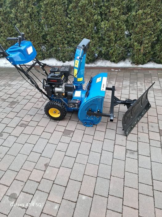 Mało używana odśnieżarka Holzinger