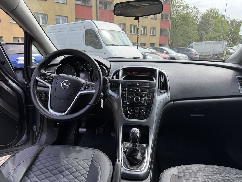 Opel Astra 1.4 T + GAZ PÓŁ ceny okazja