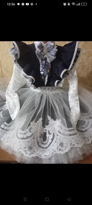 Великий вибір шкільних суконь сарафанів