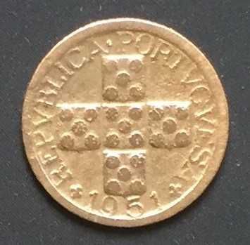 X Centavo Bronze Coin - Portugal - 1951