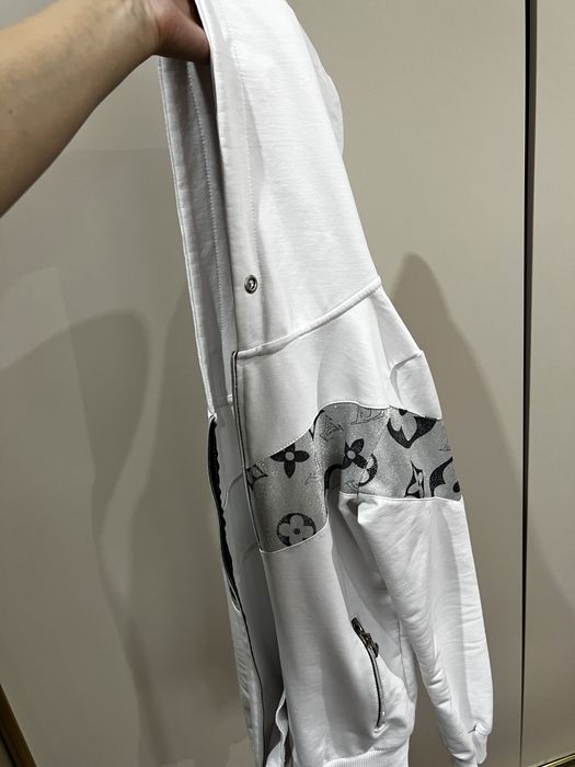 Biała bluza z kapturem LV Louis Vuitton logo