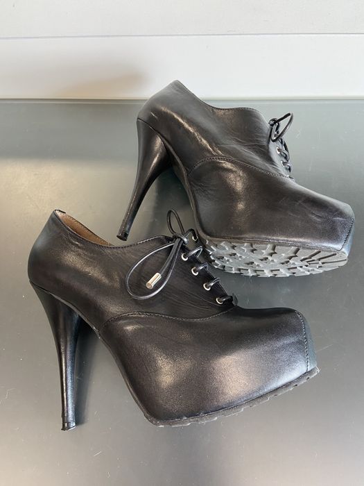 Sapatos altos tipo bota nº 37
