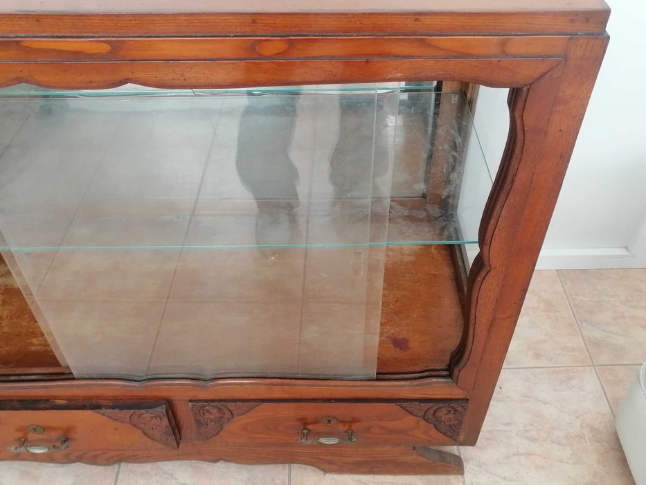 Móvel de sala castanho