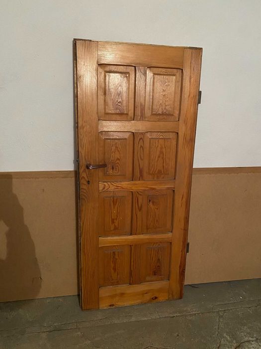 Drewniane drzwi pełne - wysokość 158,5 cm