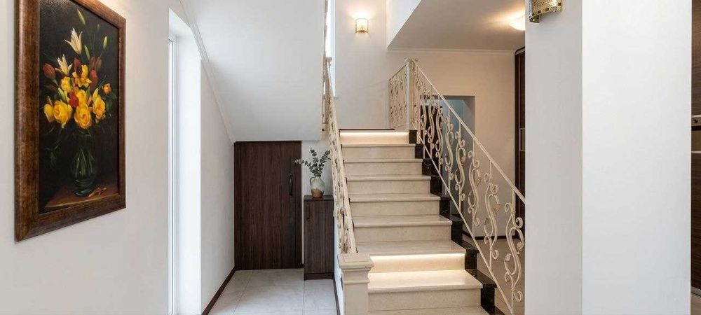 Від власника. Монументальний маєток 265 м² у престижній частині Гореничі. Перевірена роками якість. Без %