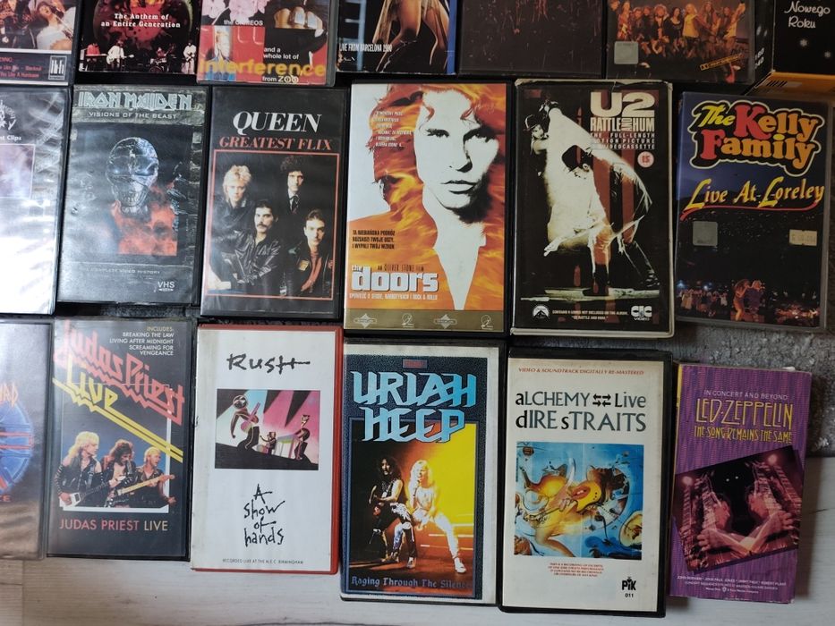 Zestaw VHS z koncertami