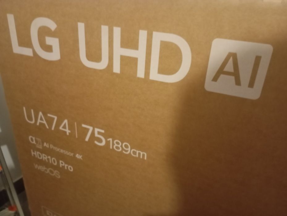 TV LG 75 Polegadas nova na caixa , sem uso com avaria no ecrã para peças