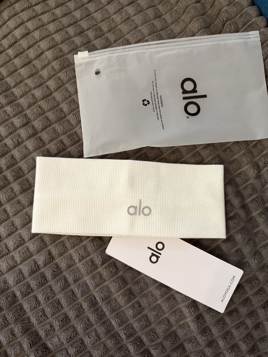 Повʼязка Alo yoga