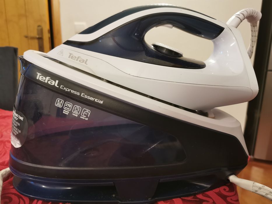 Ferro de engomar Tefal express essential