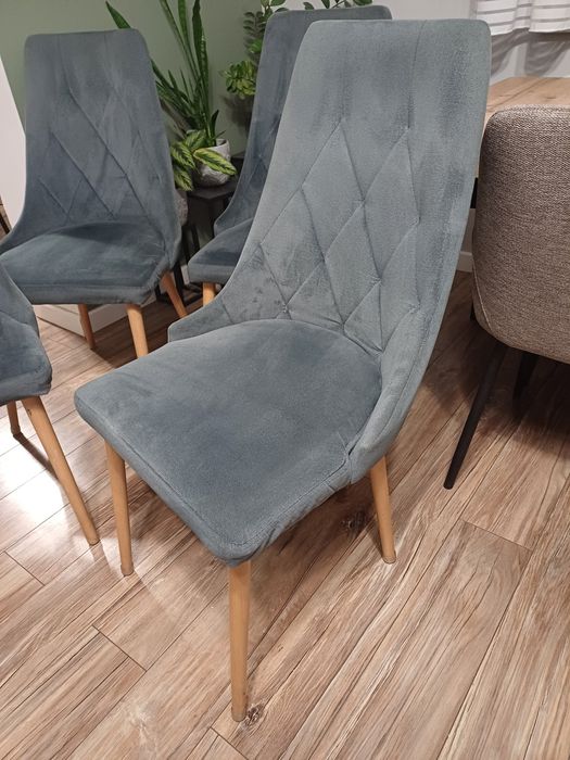 Krzesła tapicerowane 4szt  do salonu , welur  szary