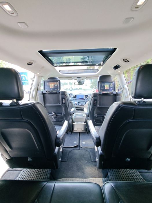 Chrysler pacifica
