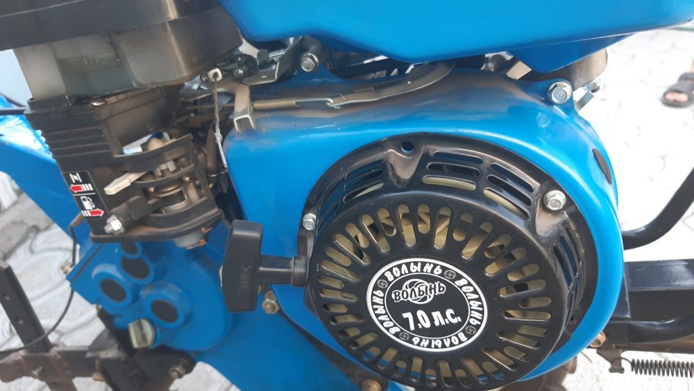 Мотоблок ,,ВОЛЫНЬ,, БМВ-900 + прицеп к нему.