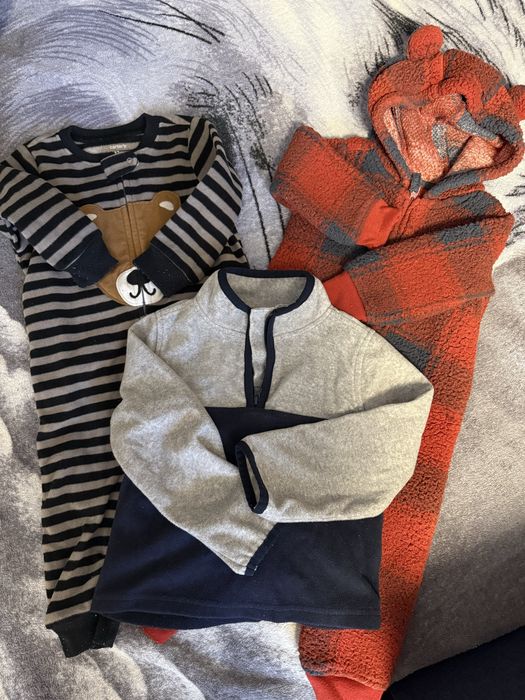 Carters 9 та 12 місяців