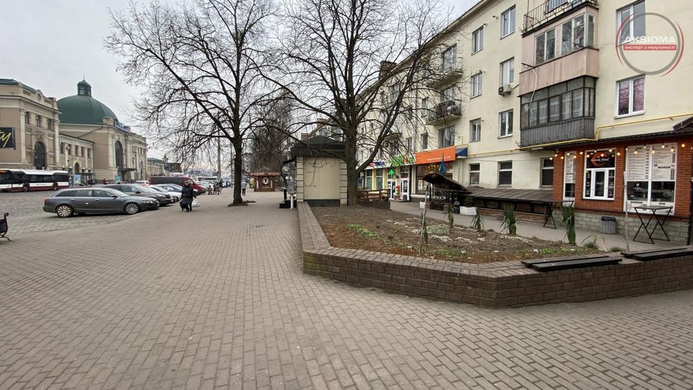 Оренда фасадного приміщення в районі вокзалу