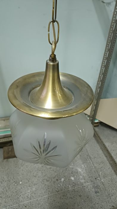 Candeeiro de teto clássico