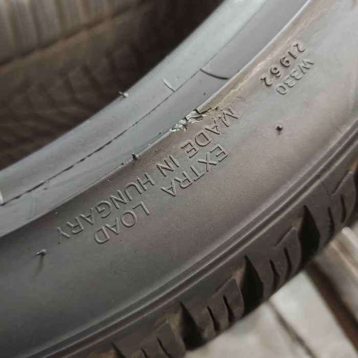 225/40/18 XL Sprzedam komplet opon zimowych Hankook