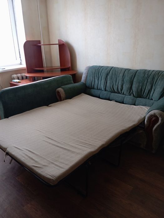 Продам дивани з французскм в.місті Хмельницький.и розкладачками.