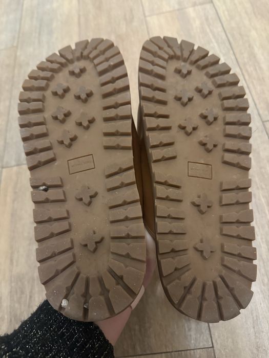 Michael Kors klapki mokasyny ze złotym łańcuchem damskie 41 karmel