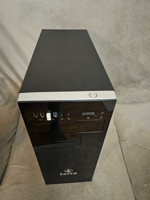 PC - I7 4770 / 16GB RAM / 1TB + 250GB / GTX 1050 Ti  Cerberus / Win 10