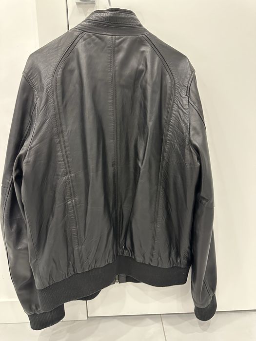 Шкіряна чоловіча куртка