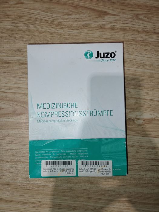 Компресійні панчохи Juzo