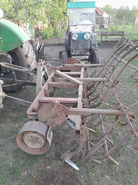 Продаю Трактор разом з ремарентом