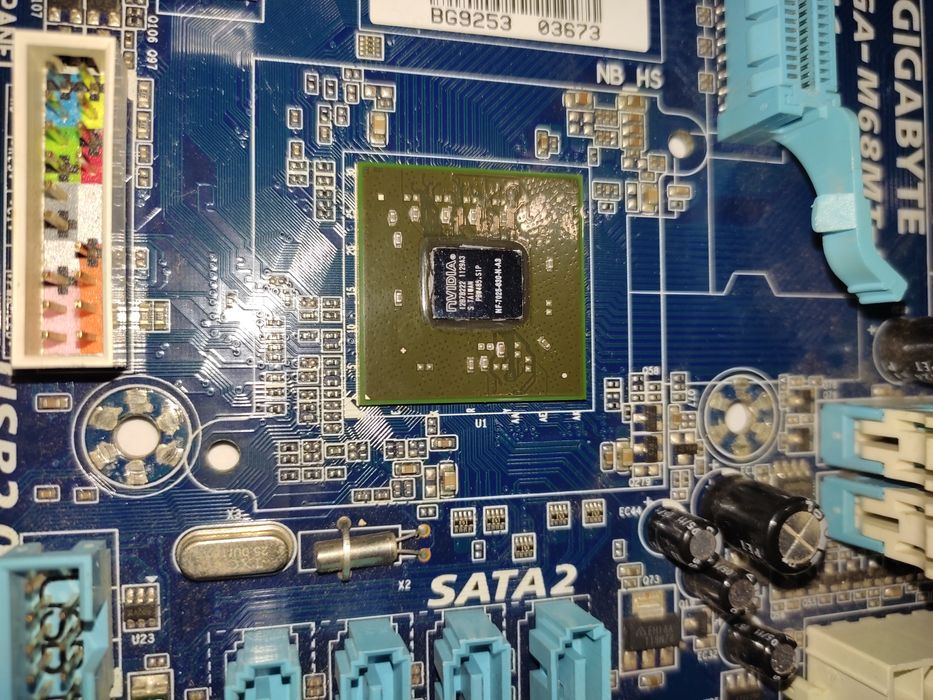 Материнская плата gigabyte ga-m68mt-s2