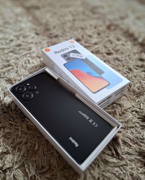 Sprzedam Smartfon Xiaomi Redmi 12 /128 GB