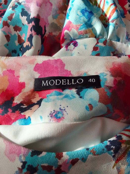 Sukienka letnia MIDI w kwiaty 40 MODELLO