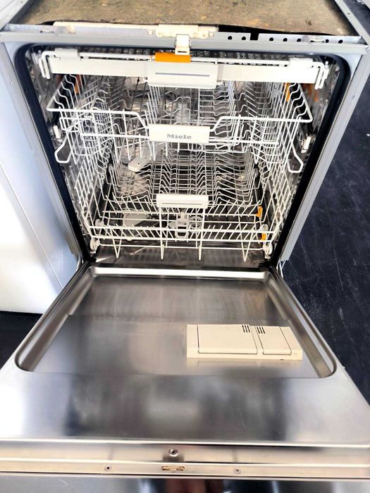 Посудомийна машина бу Miele G 6300 SCi в ідеальному стані