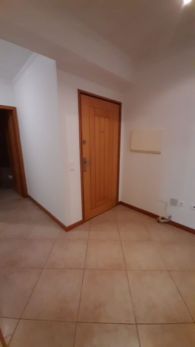 Alugo  T2 em Santa Maria de Lamas