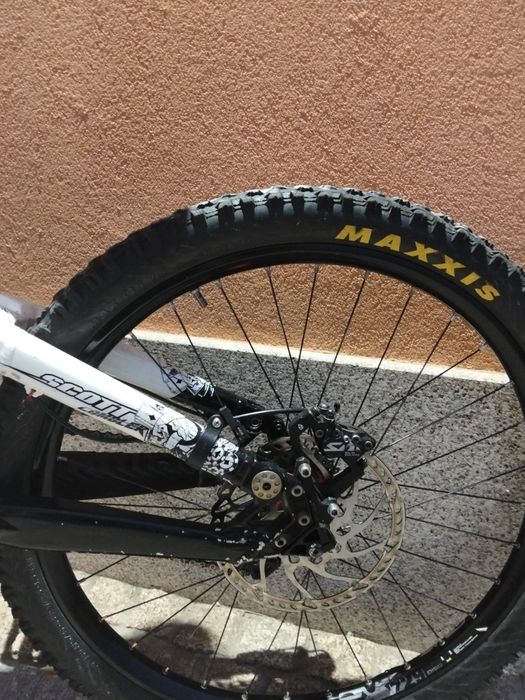 Bicicleta de downhill PROFISSIONAL