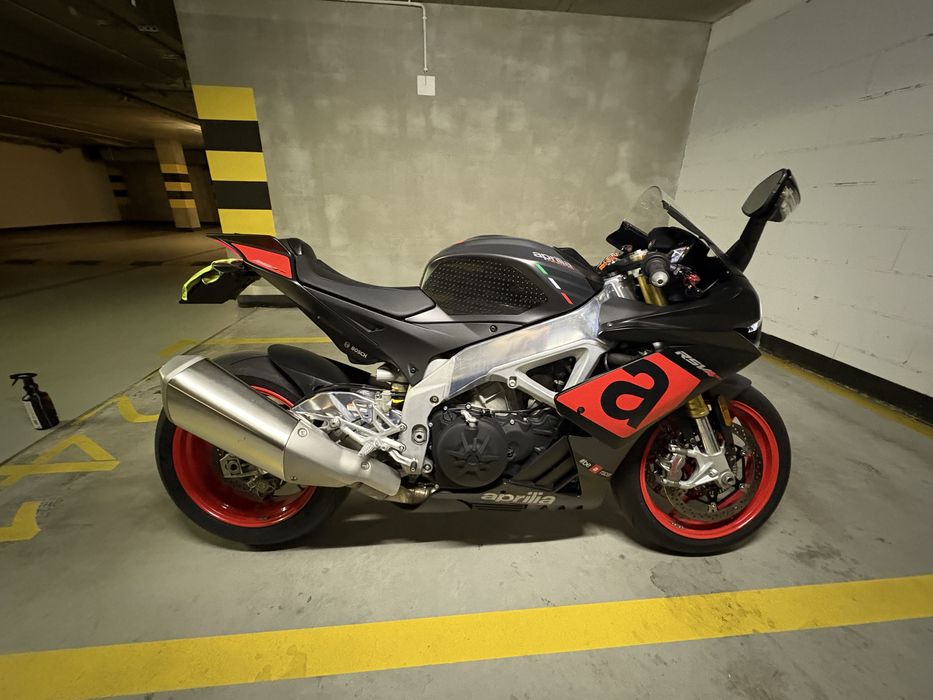 Aprilia RSV4 1000 RR 2018