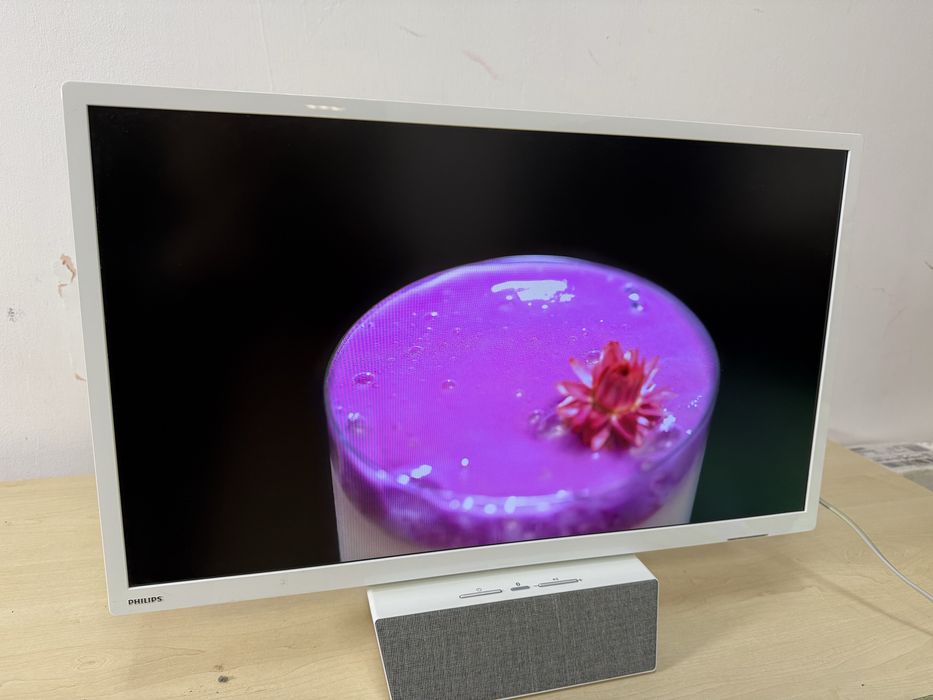 Philips 24 дюйми зі Смартом Ексклюзивна модель потужний звук 16Вт