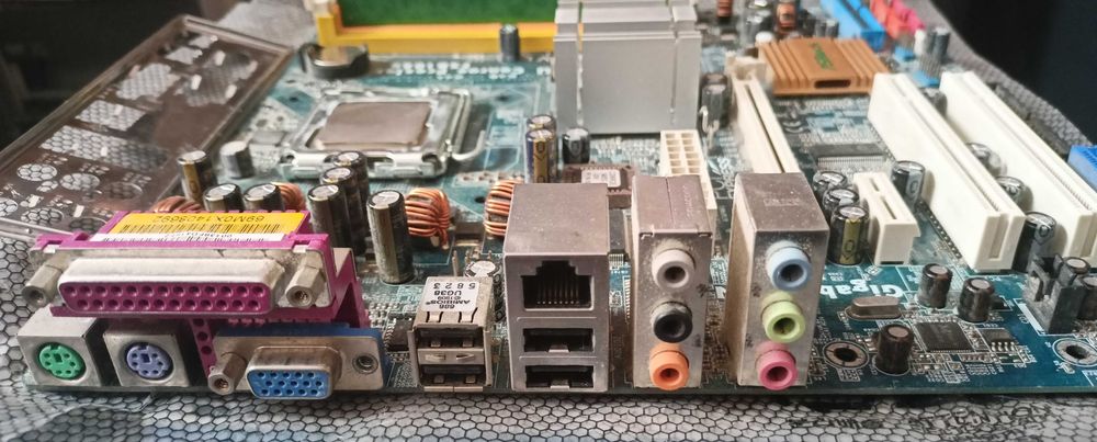 Мат.плата ASRock ConRoe945G (сокет 775) - неробоча