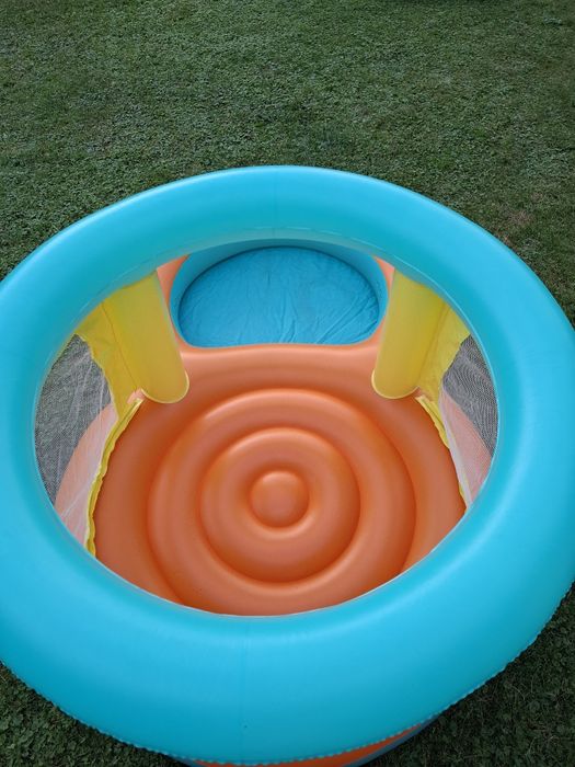 Dmuchany plac zabaw,  trampolina, basen