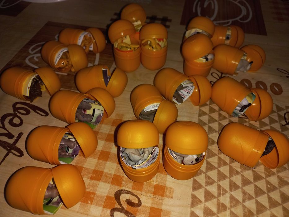 Фігурки кіндер сюрприз серія natoons baby