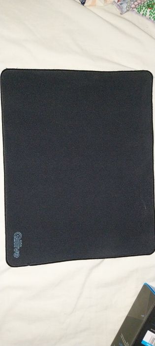 Tapetes, ventoinhas e cabos