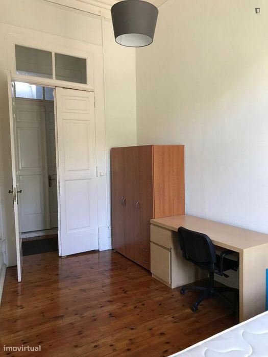 Quarto - localizado em Covilha