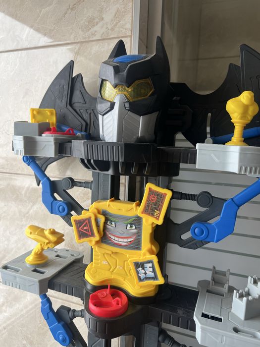 Продам Базу Бетмена