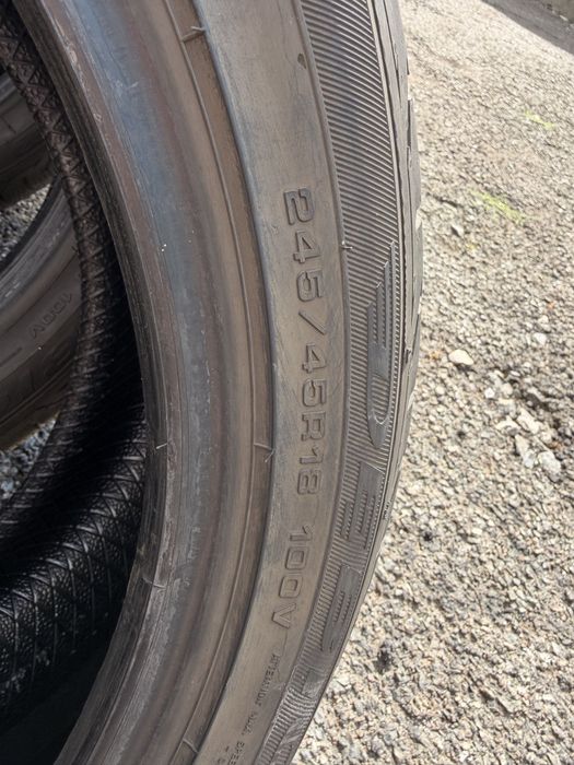 Зимові шини Debica Frigo HP2 245/45 R18 100V XL Чудовий стан