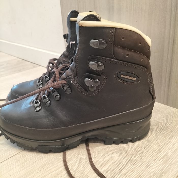 Buty górskie Lowa r. 37.5
