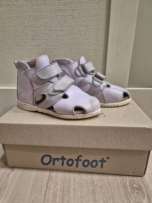 Антиварусні босоніжки для дівчинки