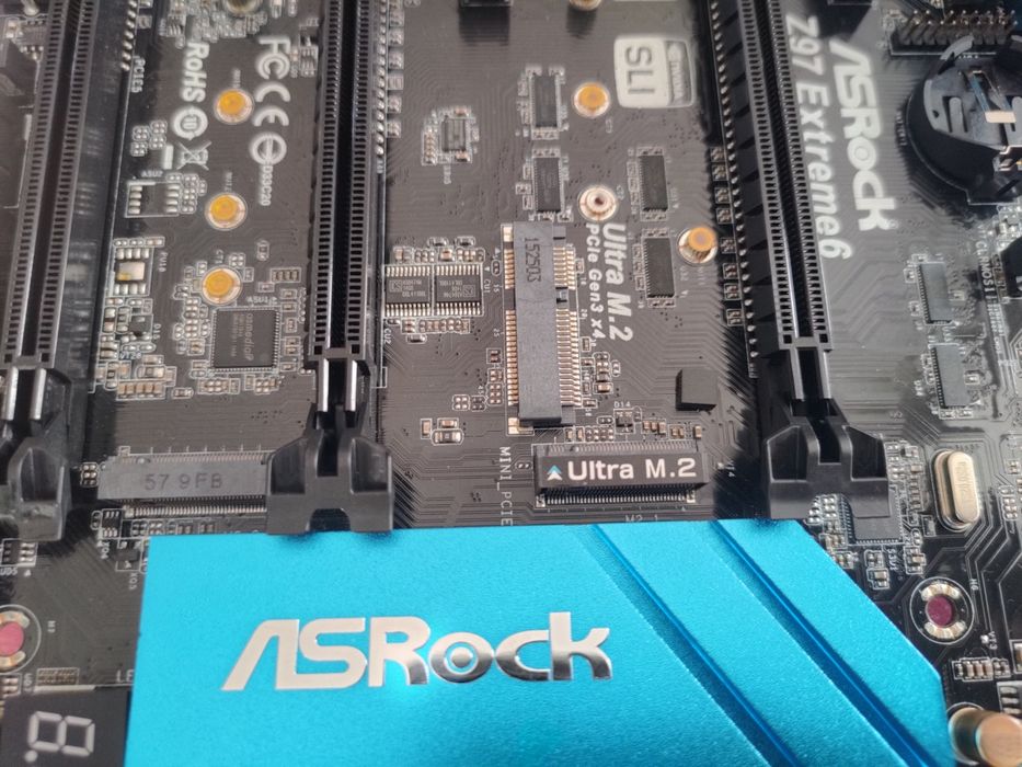 Унікальна топова материнська плата Z97 Extreme6