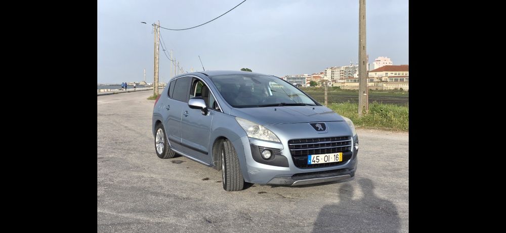 Peugeot 3008 2012 4Hybrid